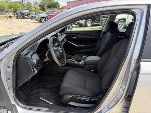 Used 2025 Honda Accord LX image 5