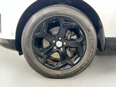 Used 2018 Land Rover Range Rover Sport HSE AWD/4WD image 33
