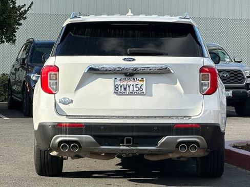 Used 2021 Ford Explorer King Ranch w/ Premium Technology Package image 5