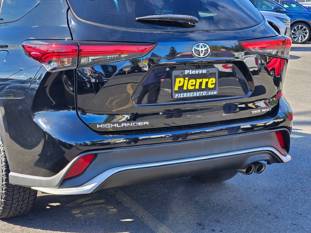 Used 2021 Toyota Highlander XSE AWD/4WD image 10