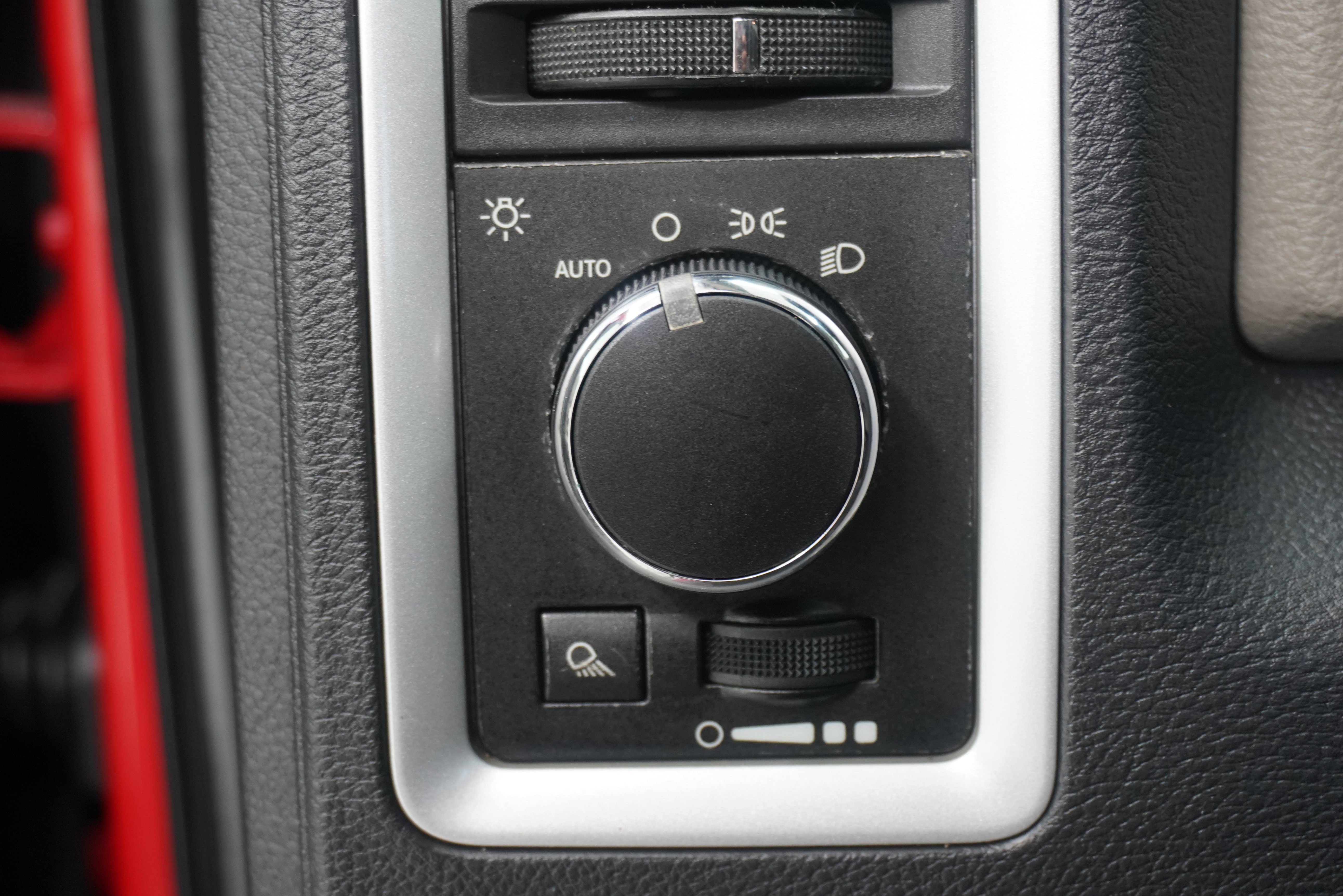 Used 2010 Dodge Ram 1500 Truck SLT RWD image 14