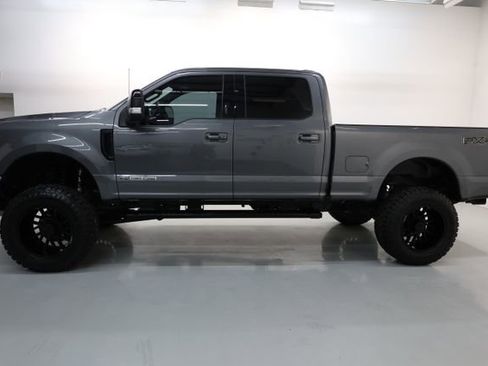Used 2022 Ford F250 Lariat w/ Black Appearance Package image 62