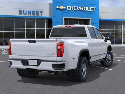 New 2026 Chevrolet Silverado 3500 High Country w/ High Country Premium Package AWD/4WD image 4