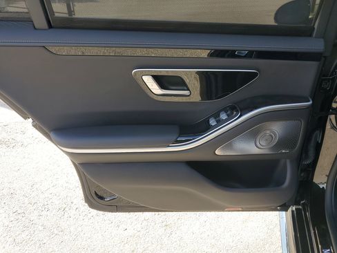 Used 2023 Mercedes-Benz S 500 4MATIC image 30
