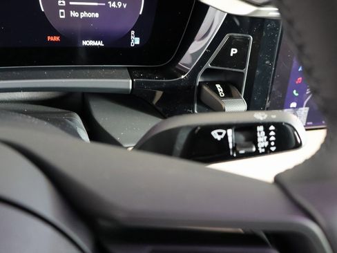 Used 2025 Porsche Macan 4S Electric image 30