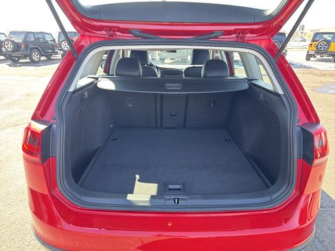 Used 2017 Volkswagen Golf Alltrack S image 33