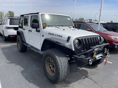 Used 2017 Jeep Wrangler Unlimited Sport AWD/4WD image 11