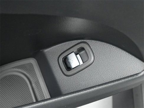 New 2026 Mercedes-Benz GLC 300 image 10