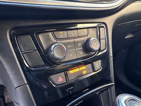 Used 2022 Buick Encore Preferred w/ Safety Package image 19