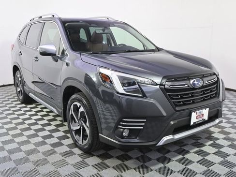 Used 2023 Subaru Forester Touring AWD/4WD image 9