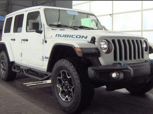 Used 2023 Jeep Wrangler Unlimited Rubicon 4xe w/ Cold Weather Group AWD/4WD image 3