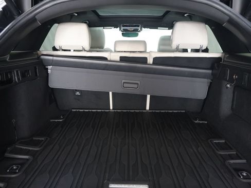 Used 2021 Land Rover Range Rover Velar R-Dynamic S AWD/4WD image 13