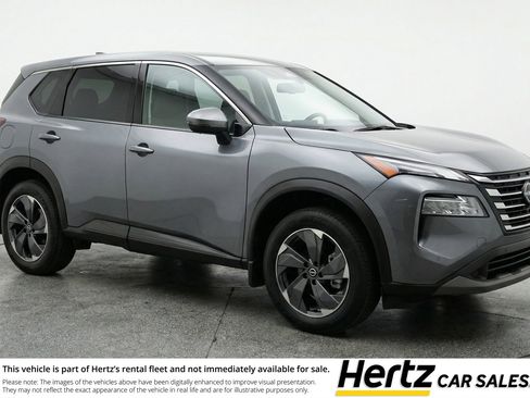 Used 2025 Nissan Rogue SV FWD image 1