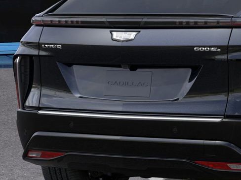 New 2025 Cadillac Lyriq Luxury image 14