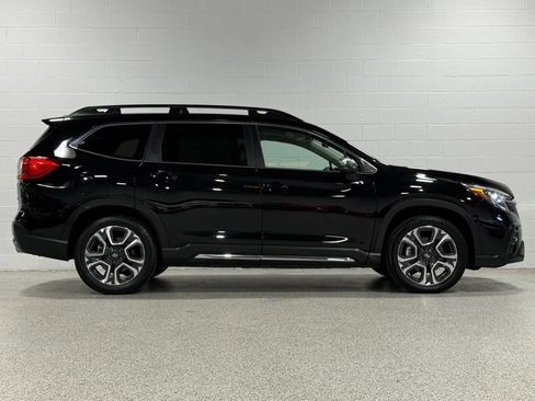 Used 2023 Subaru Ascent Limited w/ Technology Package AWD/4WD image 5