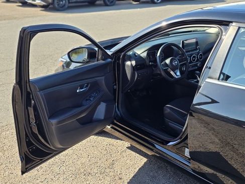 Used 2024 Nissan Sentra SV image 39