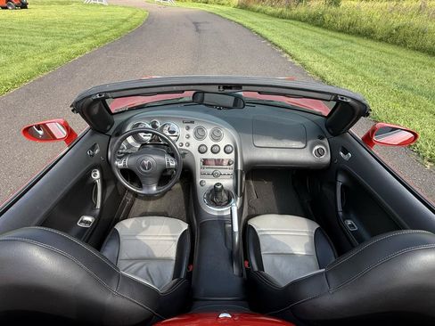 Used 2008 Pontiac Solstice Convertible w/ Premium Package RWD image 22