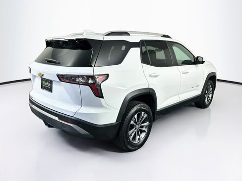 Used 2025 Chevrolet Equinox LT w/ Convenience Package II FWD image 9