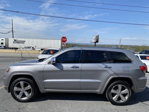 Used 2014 Jeep Grand Cherokee Overland w/ Advanced Technology Group image 8