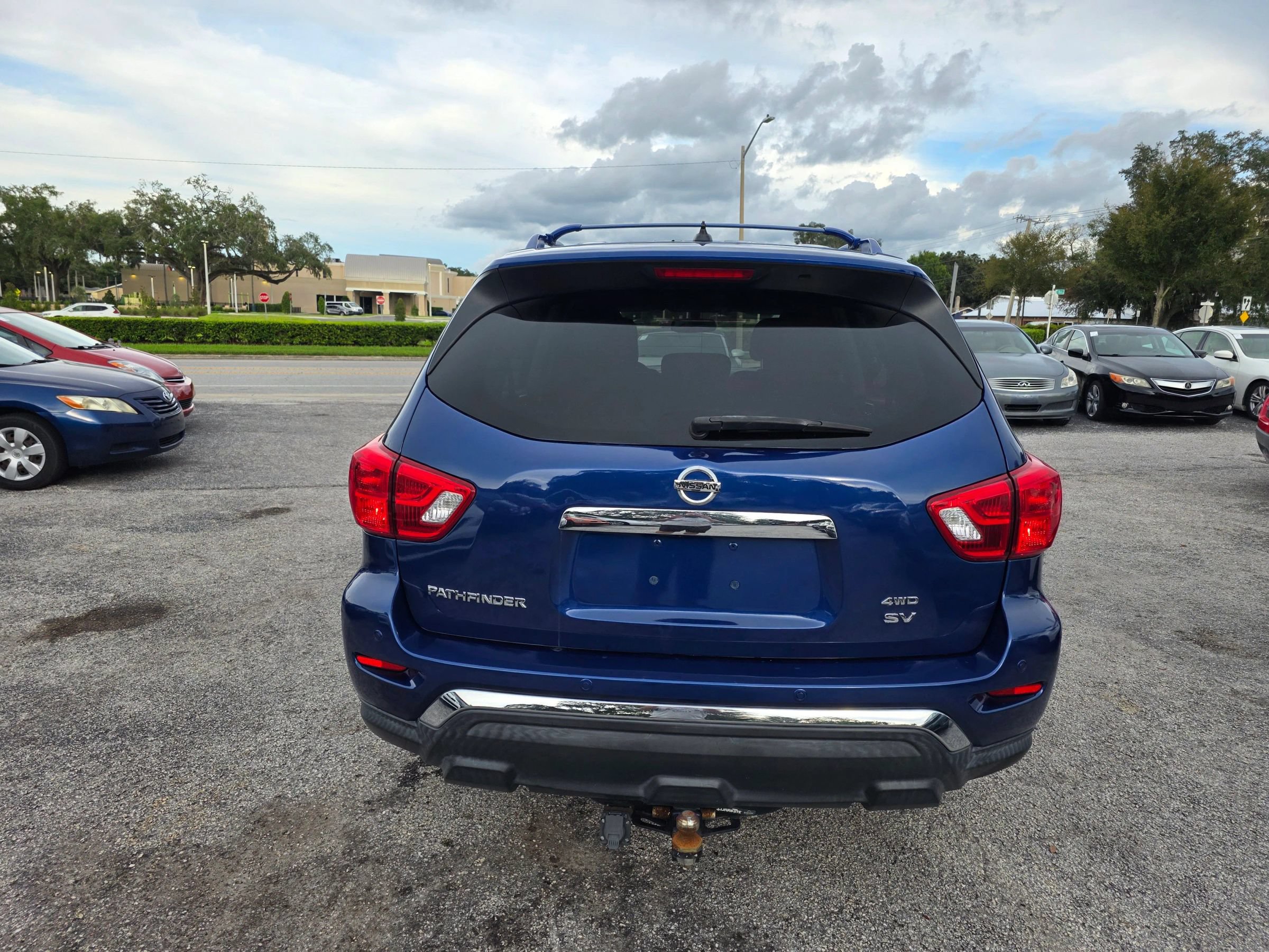 Used 2018 Nissan Pathfinder SV AWD/4WD image 6