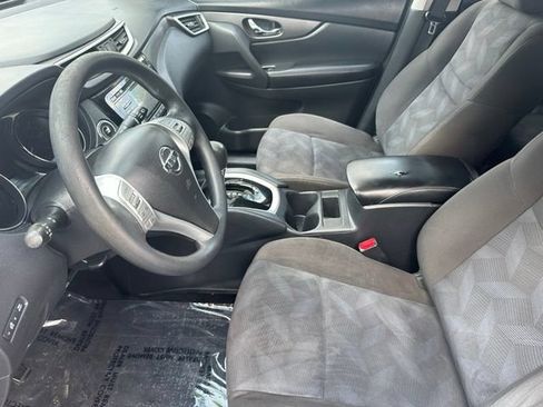 Used 2015 Nissan Rogue SV AWD/4WD image 14