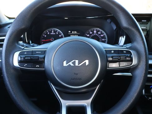 Used 2023 Kia K5 LXS image 10