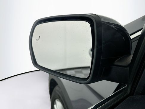 Used 2022 Ford Edge Titanium image 16