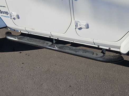 Used 2021 Jeep Wrangler Unlimited Sahara w/ Cold Weather Group image 36