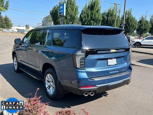 Used 2025 Chevrolet Suburban Premier AWD/4WD image 5