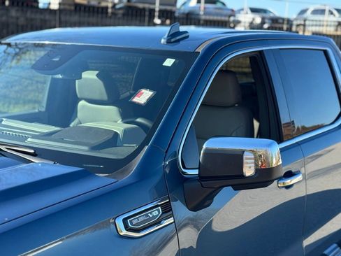 Used 2024 GMC Sierra 1500 SLT image 15