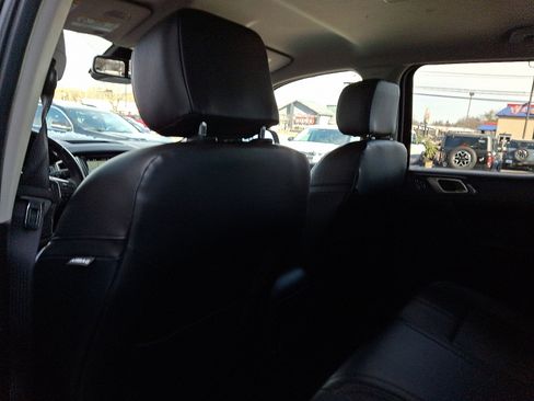 Certified 2019 Ford Ranger Lariat w/ Equipment Group 501A Mid image 12