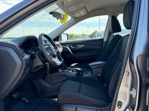 Used 2018 Nissan Rogue S FWD image 12