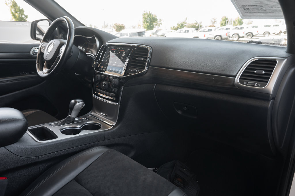 Used 2021 Jeep Grand Cherokee Laredo X RWD image 43