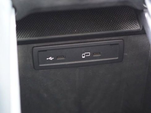 Used 2020 Mercedes-Benz GLC 300 image 32