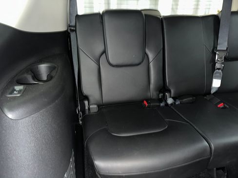 Used 2023 Nissan Armada Platinum w/ Captain's Chairs Package AWD/4WD image 35