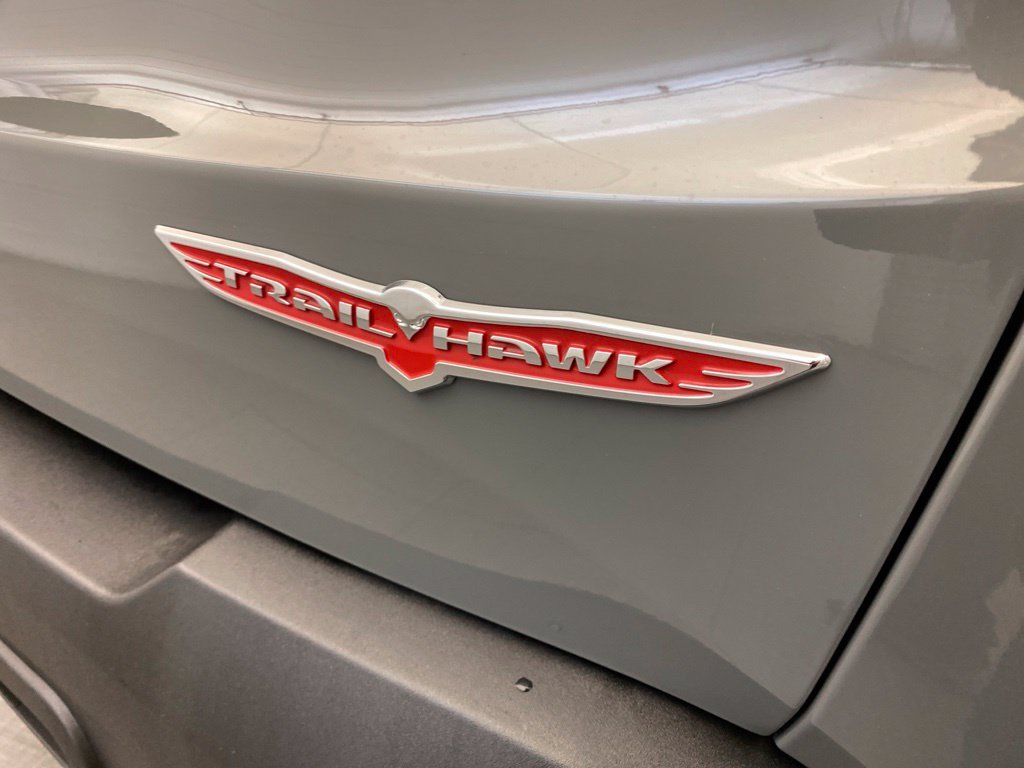 Certified 2021 Jeep Renegade Trailhawk w/ Sun & Sound Group AWD/4WD image 10