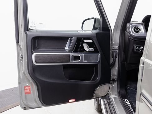 Used 2025 Mercedes-Benz G 550 image 5