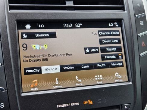 Used 2017 Lincoln MKC Premiere FWD image 17