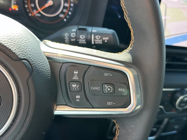 Used 2024 Jeep Wrangler Unlimited Sahara w/ Technology Group AWD/4WD image 9