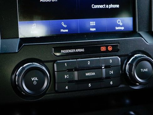 Used 2020 Ford F250 XLT w/ FX4 Off-Road Package image 31