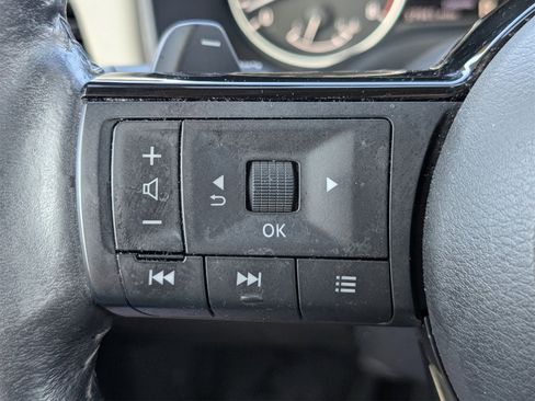 Used 2021 Nissan Rogue SL w/ Premium Package image 25