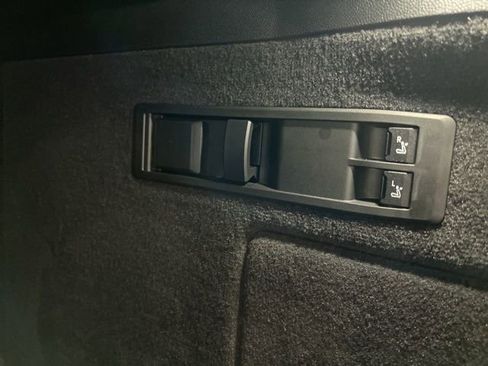 Used 2025 BMW iX xDrive50 image 57