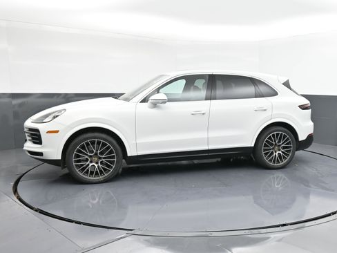 Used 2022 Porsche Cayenne image 5