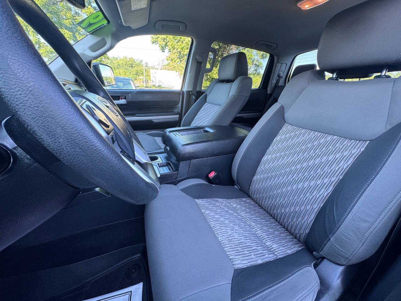 Used 2019 Toyota Tundra SR5 w/ SR5 Upgrade Package AWD/4WD image 17
