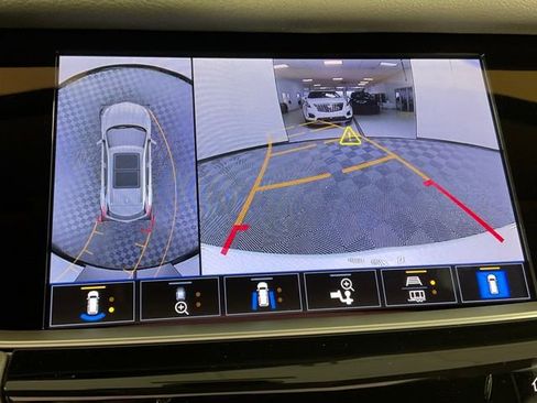 New 2026 Cadillac XT5 Premium Luxury w/ Driver Assist Package FWD image 9