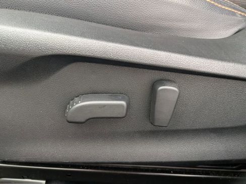 Used 2023 Subaru Crosstrek 2.5i Limited image 17