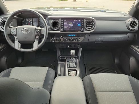 Used 2021 Toyota Tacoma 4x4 Double Cab image 13