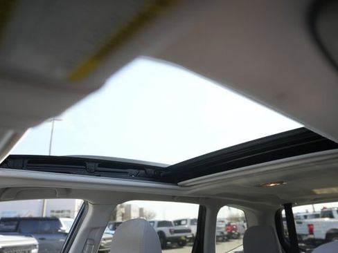 Used 2016 Subaru Forester 2.5i Premium image 11