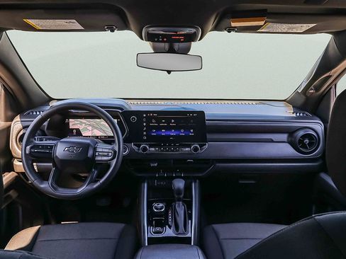 Used 2025 Chevrolet Colorado Trail Boss AWD/4WD image 20