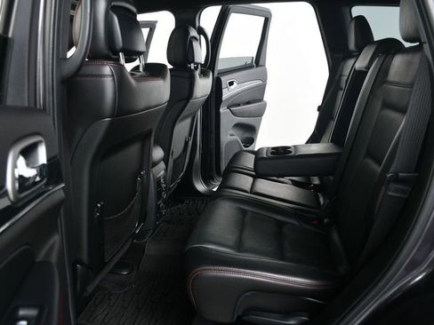 Used 2018 Jeep Grand Cherokee Trailhawk w/ Trailhawk Luxury Group image 34